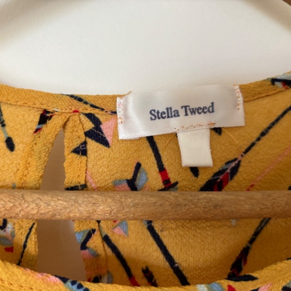 Mustard yellow blouse - Picture 3 of 5